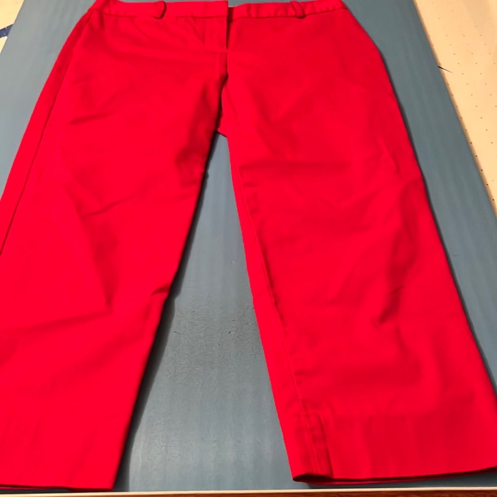 Talbots 4P capri pants red